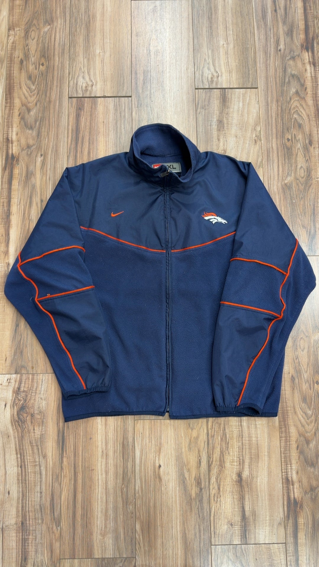 Vintage Nike Denver Broncos Zip Up (XL)