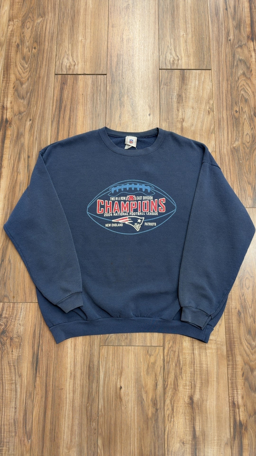 2004 NFL New England Patriots AFC East Champions Crewneck (XXL)