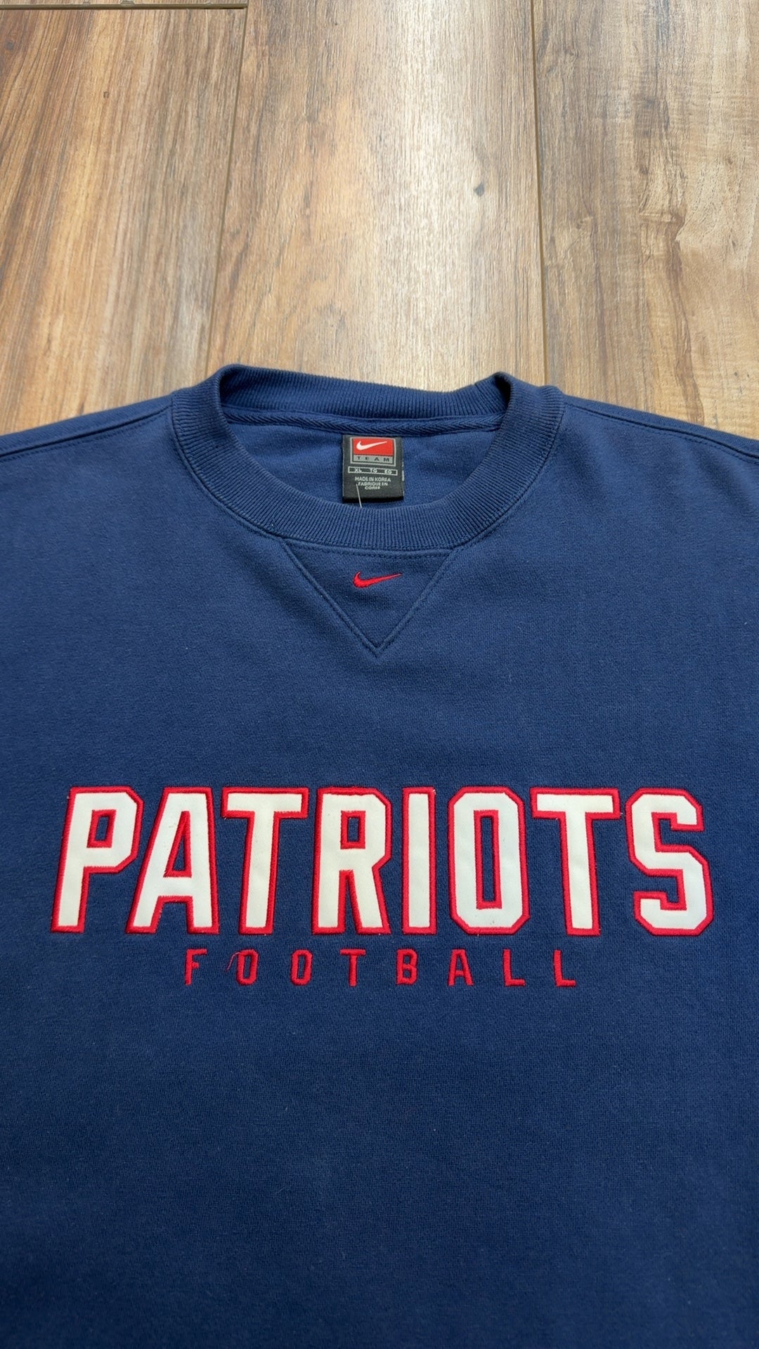 Vintage Nike Center Swoosh New England Patriots Crewneck (XL)