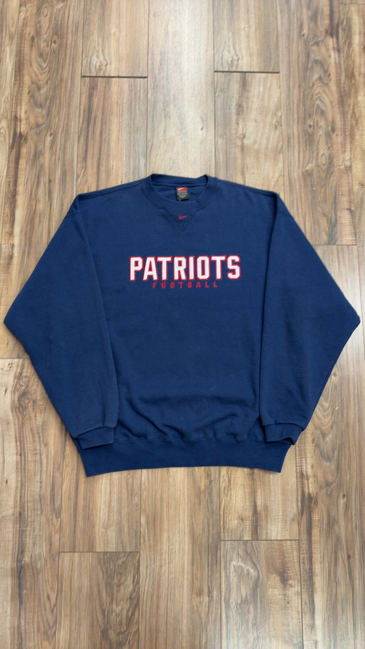 Vintage Nike Center Swoosh New England Patriots Crewneck (XL)